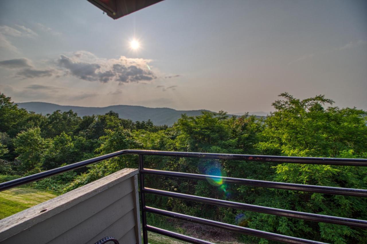 הוילה גטלינבורג Breathtaking Sunsets, Views, Pool, Heaven Awaits! מראה חיצוני תמונה